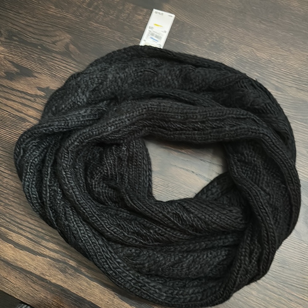 Michael Kors infinity scarf - Picture 5 of 5